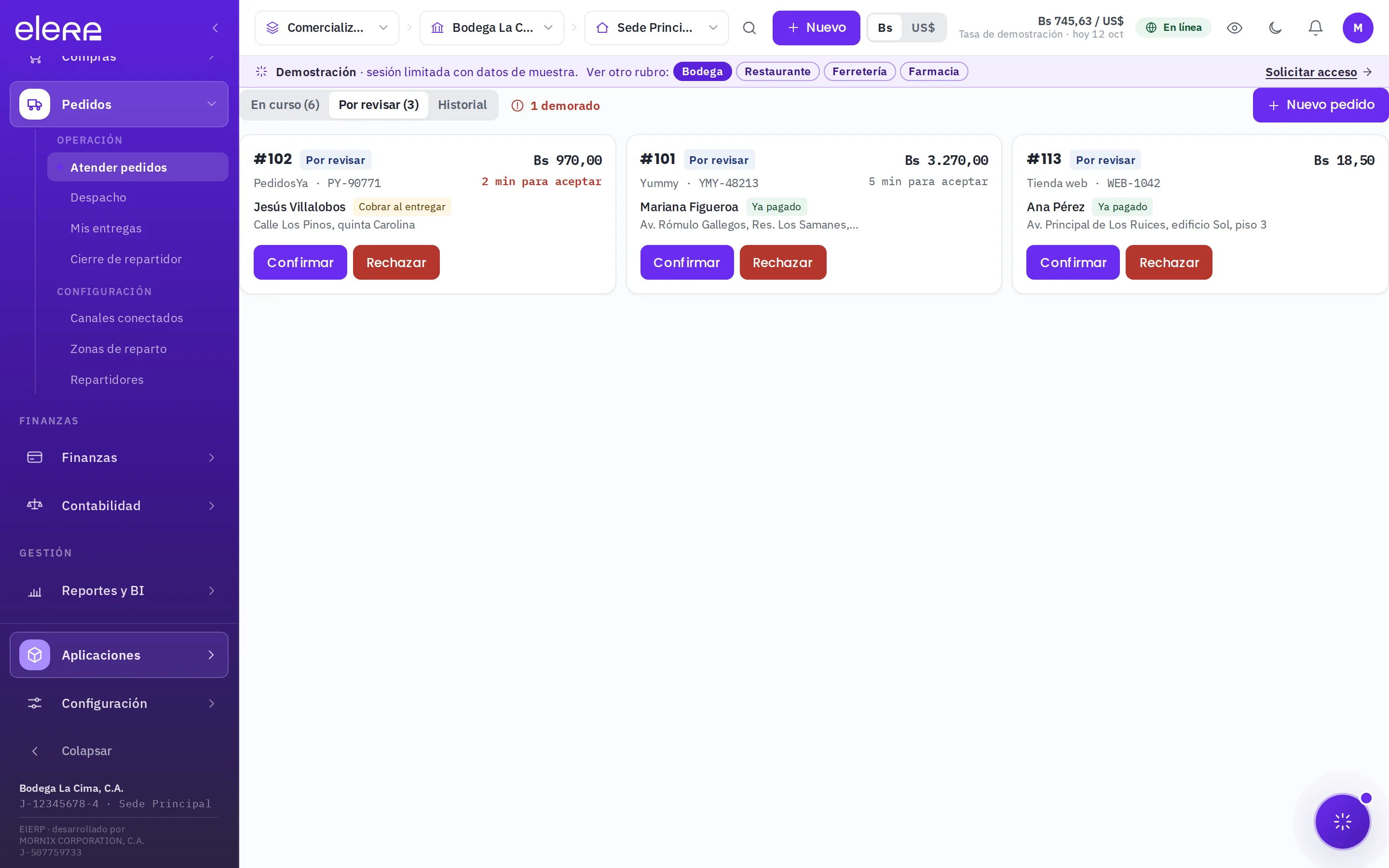 Bandeja de Pedidos, pestaña Por revisar, con el pedido 113 de Tienda web, referencia WEB-1042, ya pagado